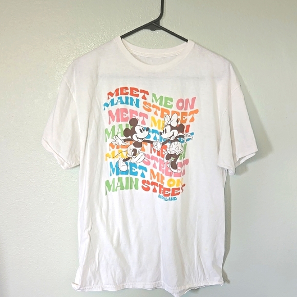 Disney "Meet Me On Main Street" Tee Size Large - Picture 1 of 4